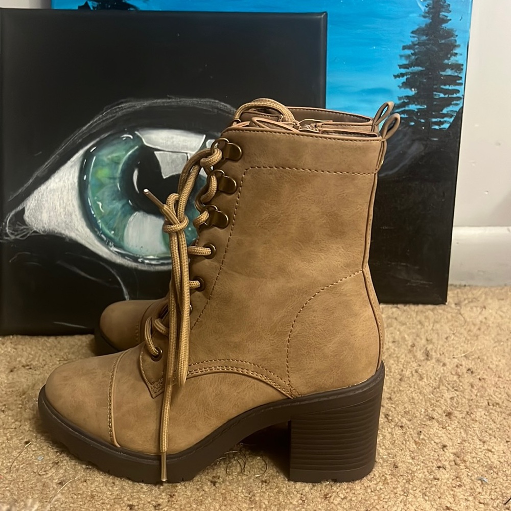 Size 6 Tan Combat Boots (NEVER WORN)